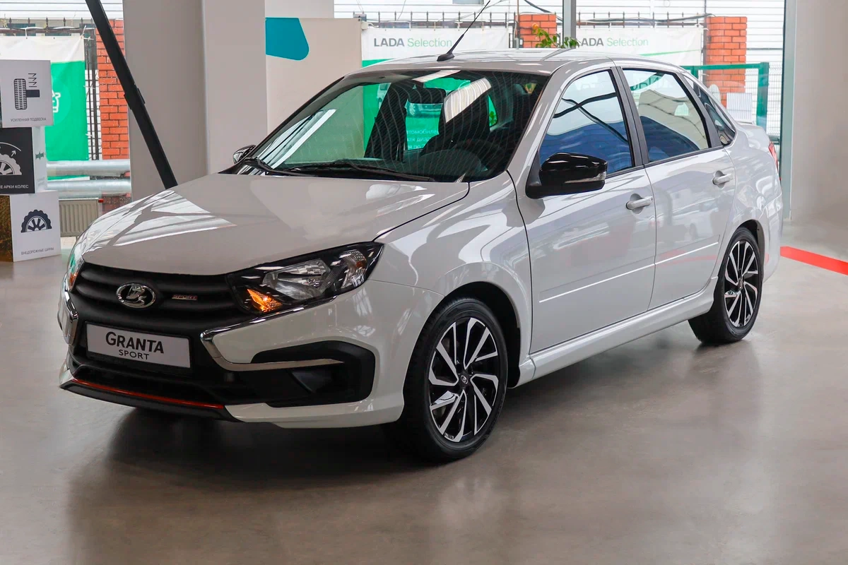 Lada Granta Sport Седан с салона по цене от 913 000 рублей